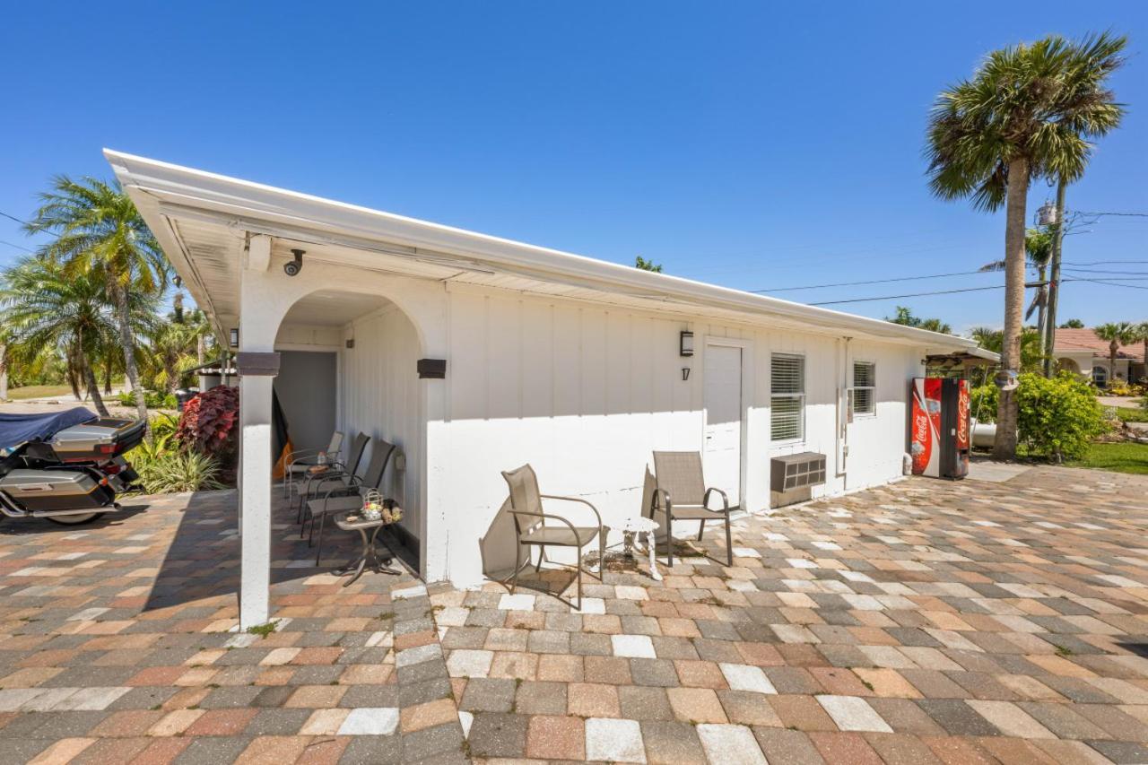 2 Bed Cottage With Pool, Close To Beach! Bbq Grills & Patio Fort Myers Exterior photo